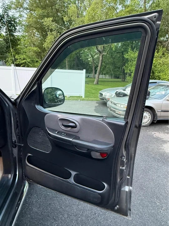 2002 Ford F-150 10th Gen - Image 7 of 19