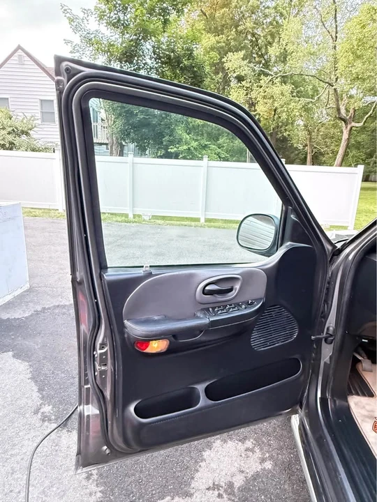 2002 Ford F-150 10th Gen - Image 5 of 19