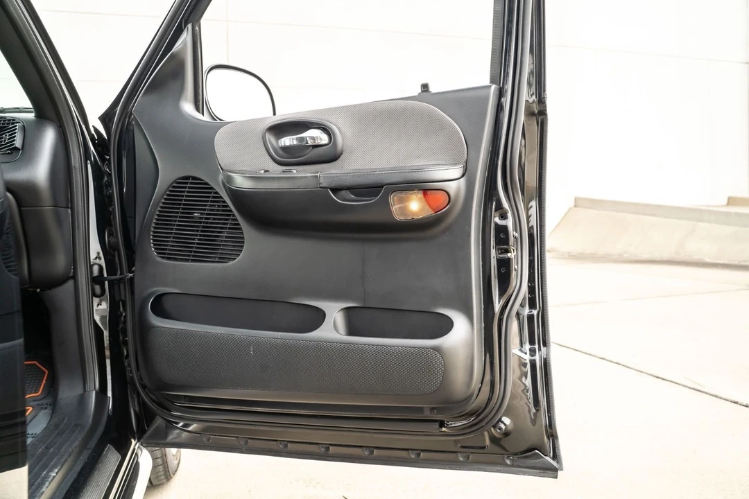 2002 Ford F-150 10th Gen - Image 28 of 31