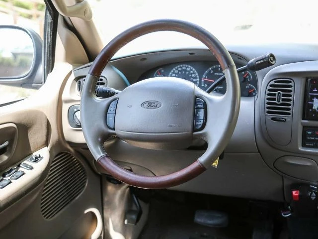 2002 Ford F-150 10th Gen - Image 20 of 21