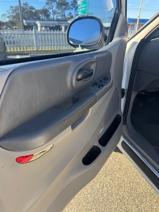 2002 Ford F-150 10th Gen - Image 5 of 11