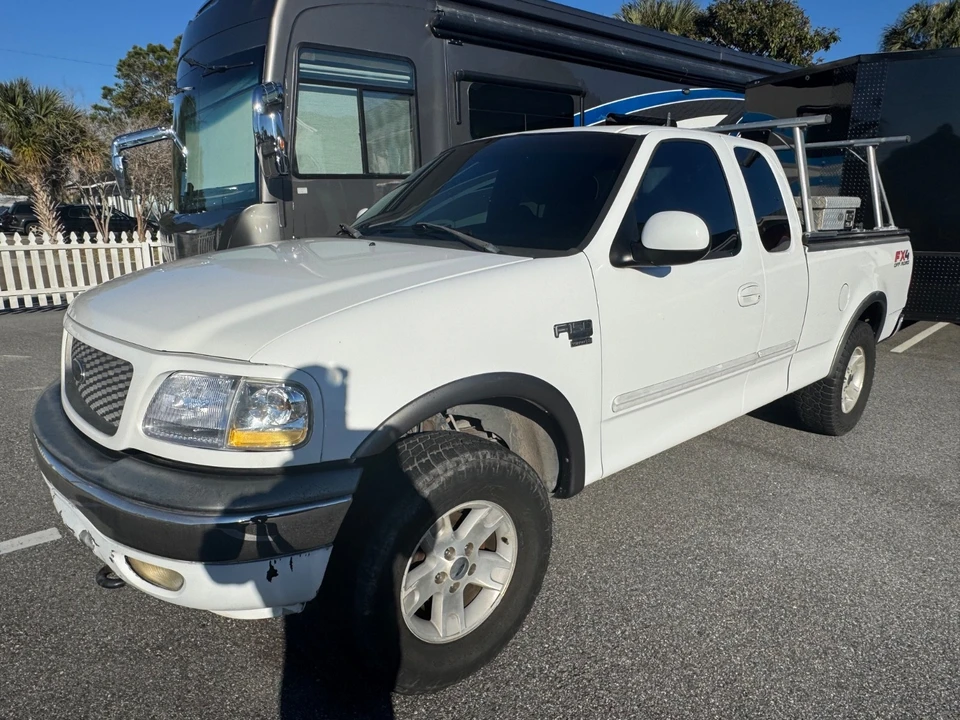 2002 Ford F-150 10th Gen - Image 2 of 11