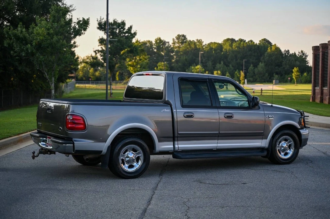 2002 Ford F-150 10th Gen - Image 12 of 31