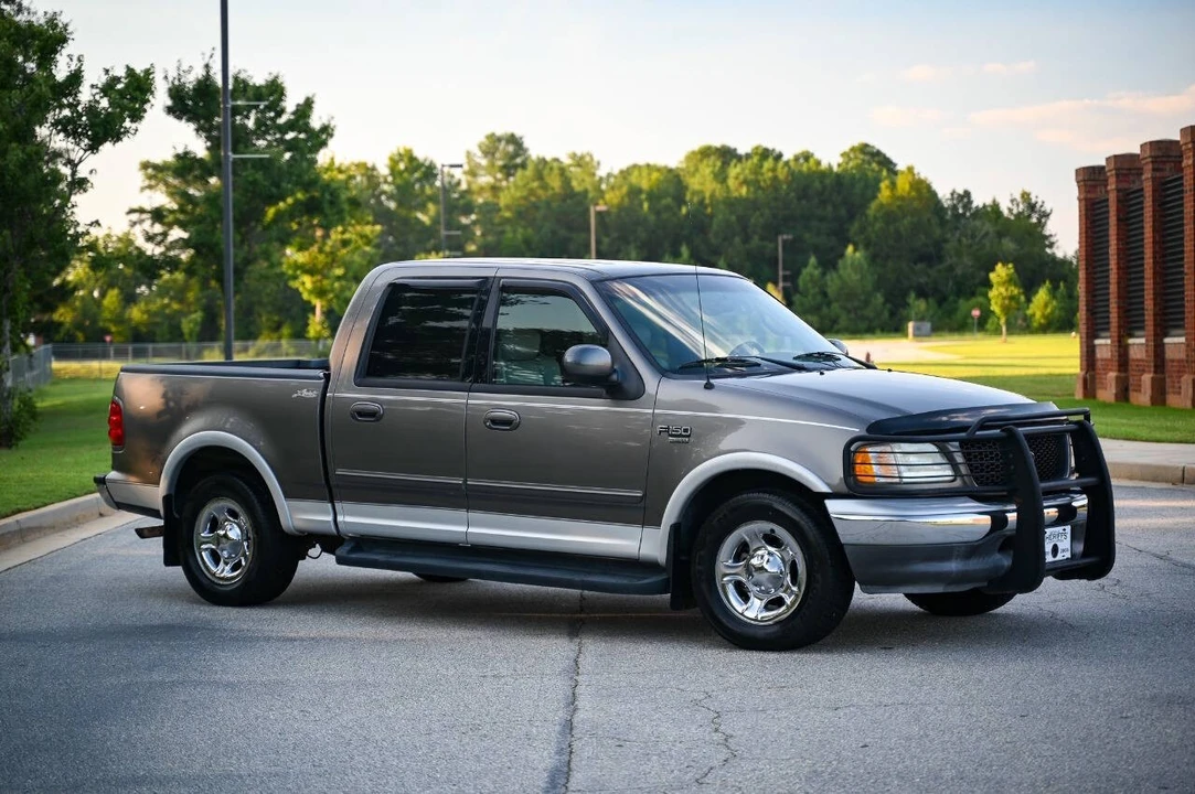 2002 Ford F-150 10th Gen - Image 8 of 31