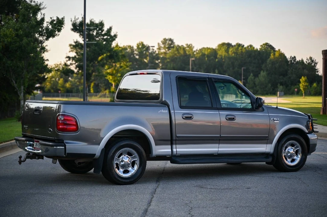 2002 Ford F-150 10th Gen - Image 11 of 31