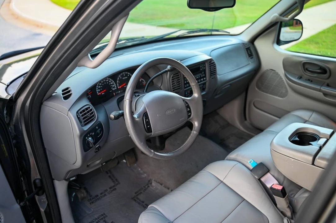 2002 Ford F-150 10th Gen - Image 3 of 31