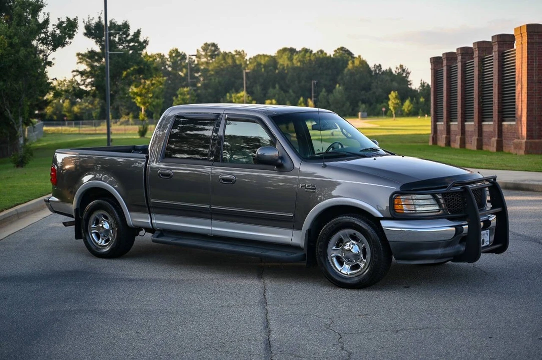 2002 Ford F-150 10th Gen - Image 9 of 31