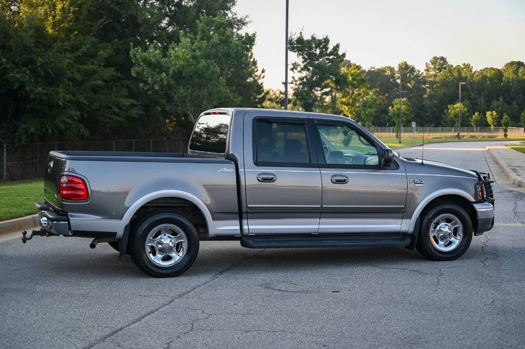 2002 Ford F-150 10th Gen - Image 10 of 31