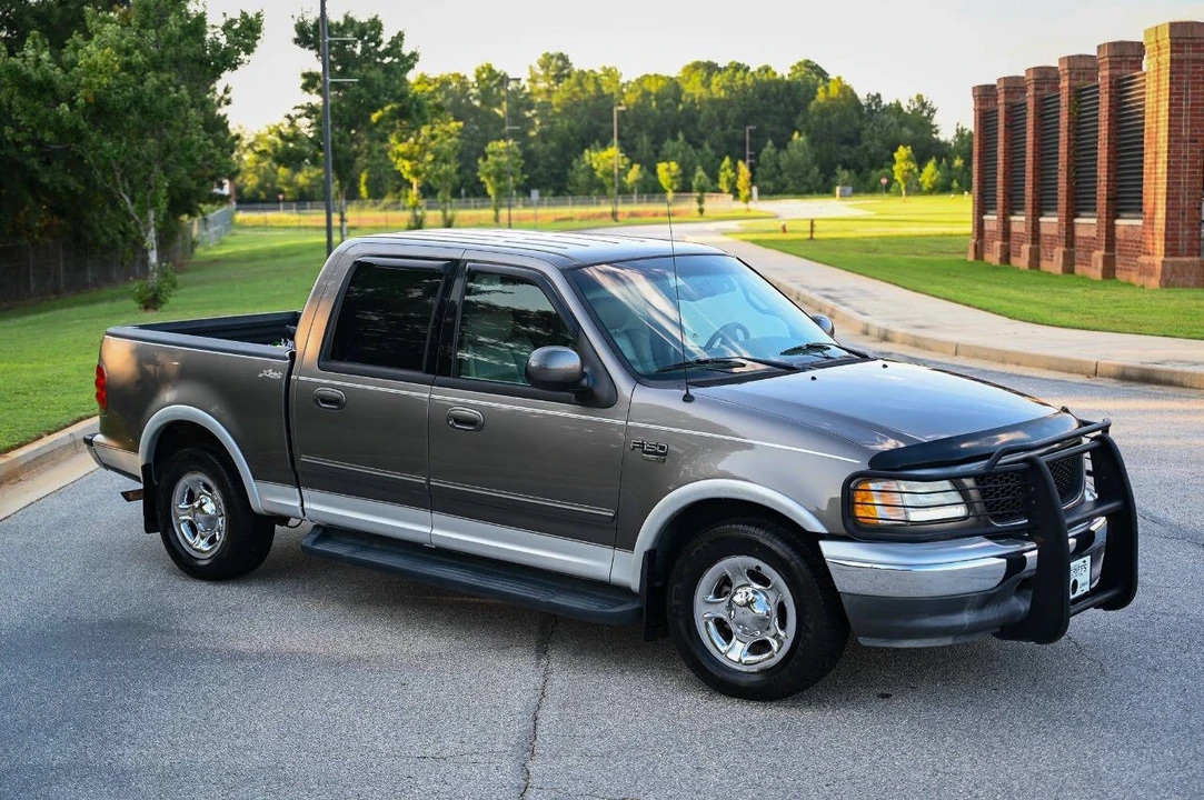 2002 Ford F-150 10th Gen - Image 6 of 31