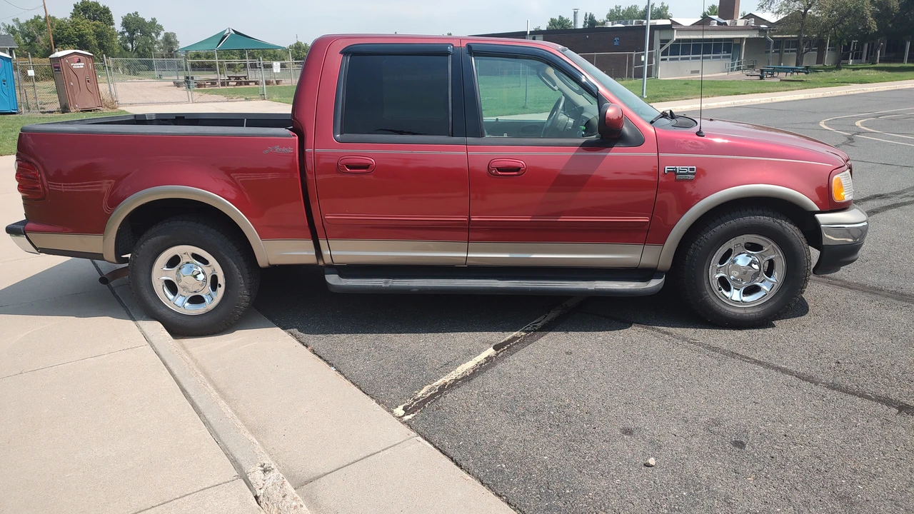 2002 Ford F-150 10th Gen - Image 2 of 31