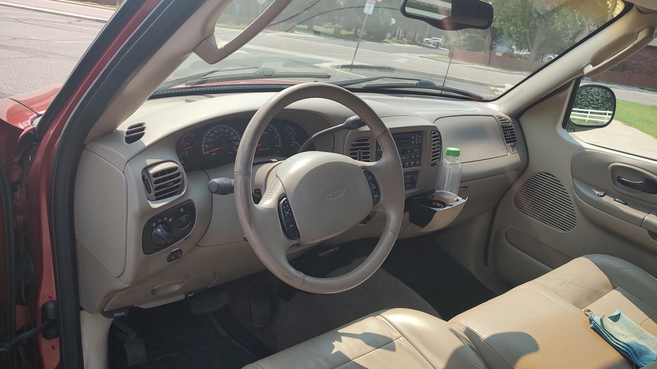 2002 Ford F-150 10th Gen - Image 24 of 31