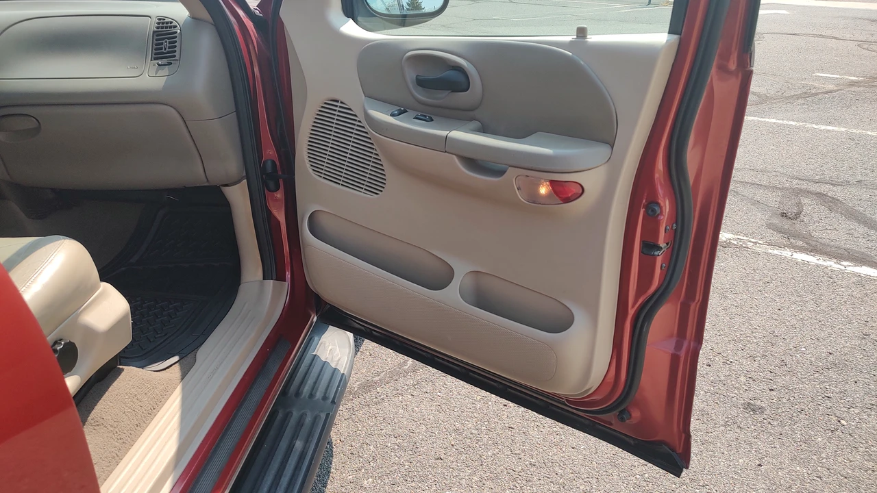 2002 Ford F-150 10th Gen - Image 30 of 31