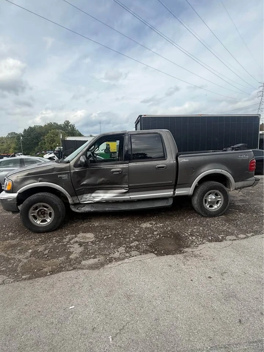 2002 Ford F-150 10th Gen - Image 2 of 8