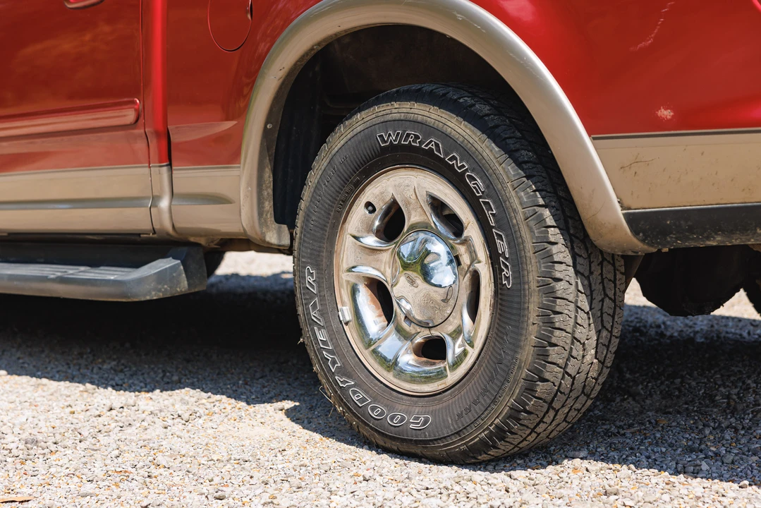 2002 Ford F-150 10th Gen - Image 28 of 31