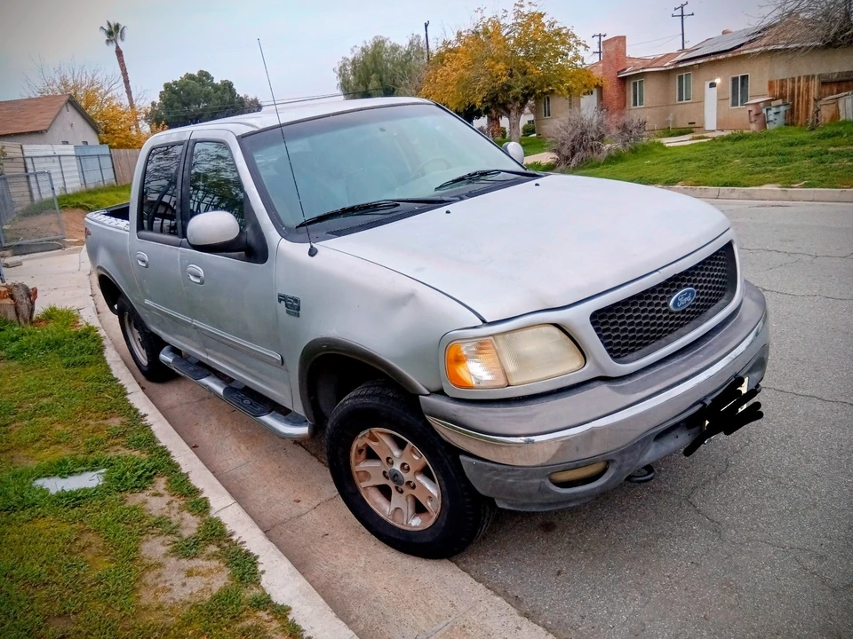 2002 Ford F-150 10th Gen - Image 2 of 11