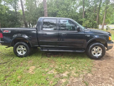 2002 Ford F-150 SuperCrew Lariat
