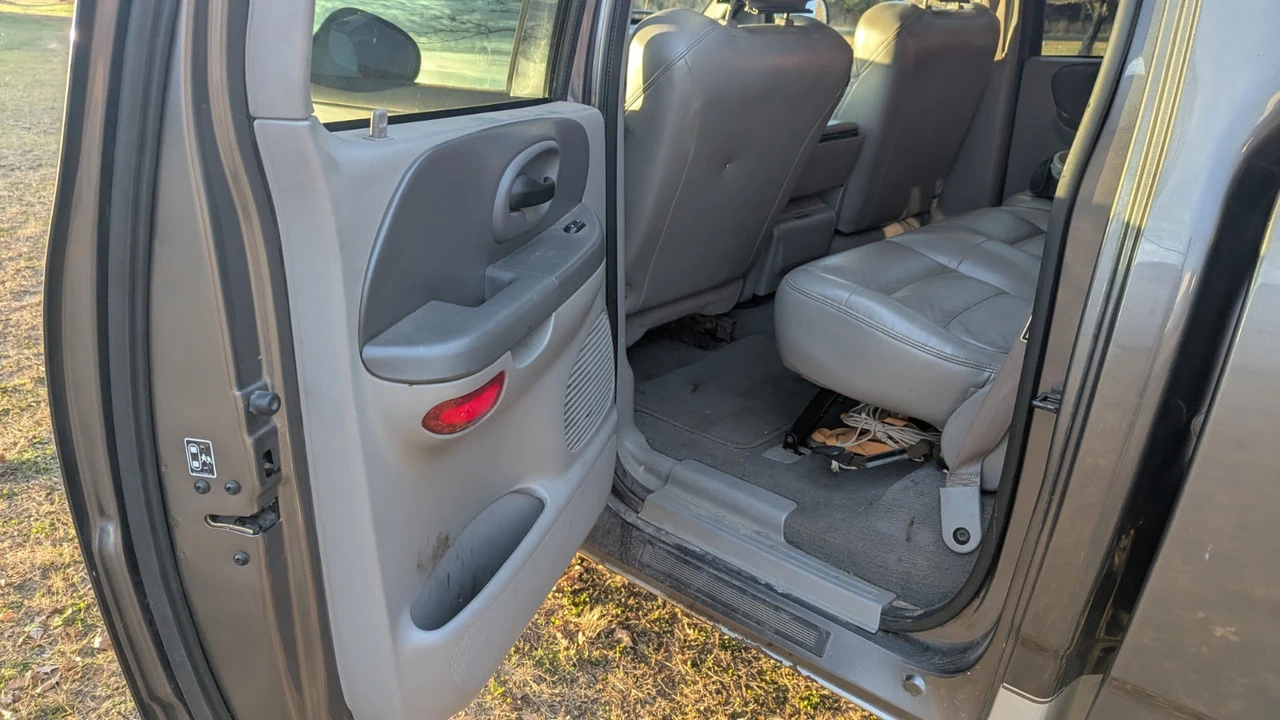 2002 Ford F-150 10th Gen - Image 7 of 21