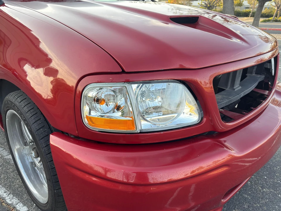 2002 Ford F-150 SVT Lightning 10th Gen - Image 9 of 31