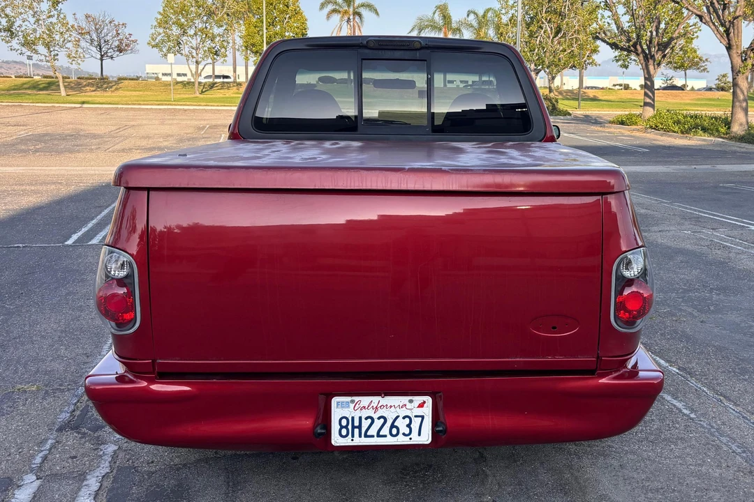 2002 Ford F-150 SVT Lightning 10th Gen - Image 5 of 31