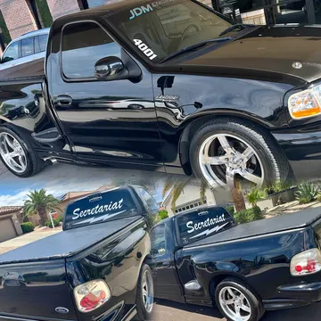 2002 Ford F-150 SVT Lightning Pickup 2D 6 1/2 ft