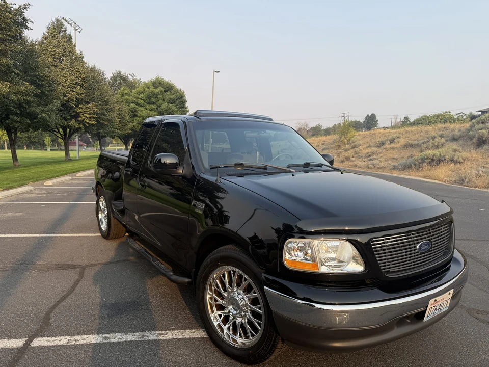 2002 Ford F-150 10th Gen - Image 4 of 31