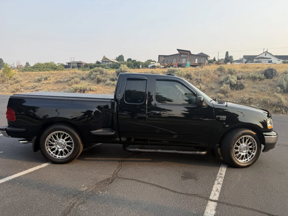 2002 Ford F-150 10th Gen - Image 5 of 31