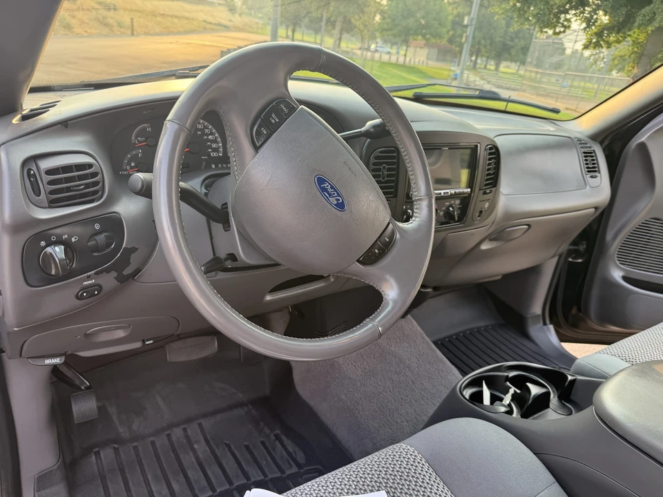 2002 Ford F-150 10th Gen - Image 29 of 31