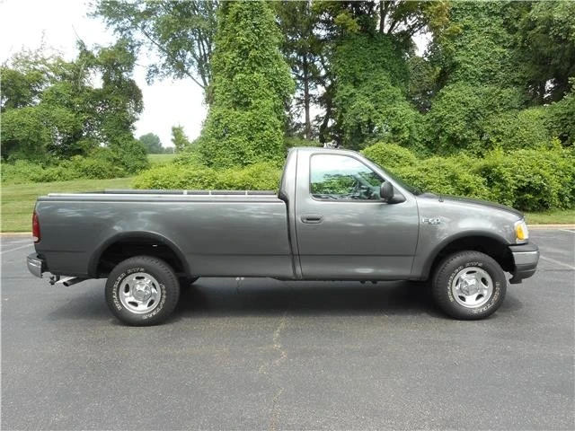 2002 Ford F-150 10th Gen - Image 2 of 12