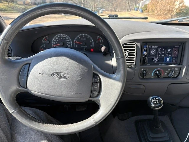 2002 Ford F-150 10th Gen - Image 9 of 15