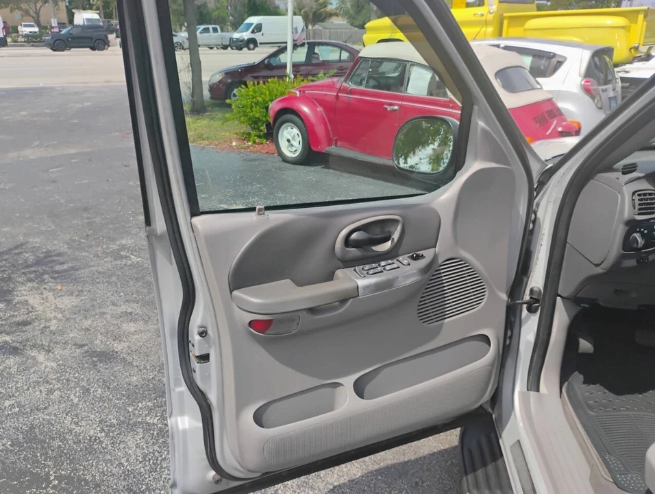 2002 Ford F-150 10th Gen - Image 8 of 20