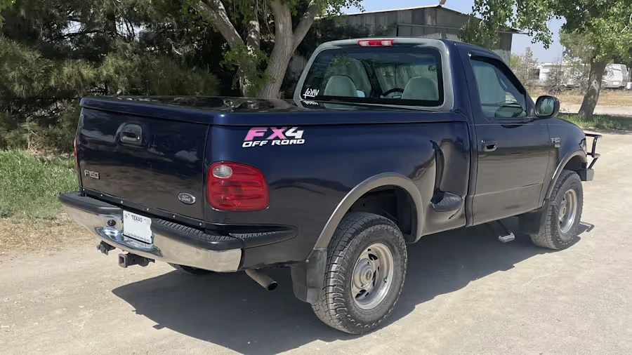 2002 Ford F-150 10th Gen - Image 2 of 18