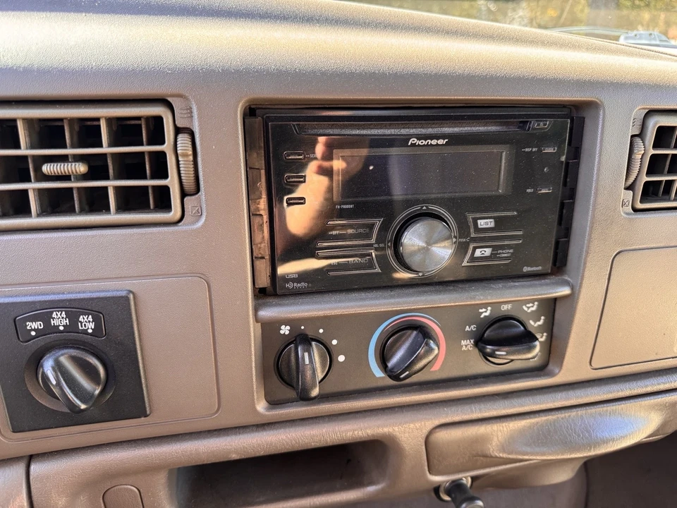 2002 Ford Super Duty 1st Gen - Image 19 of 21
