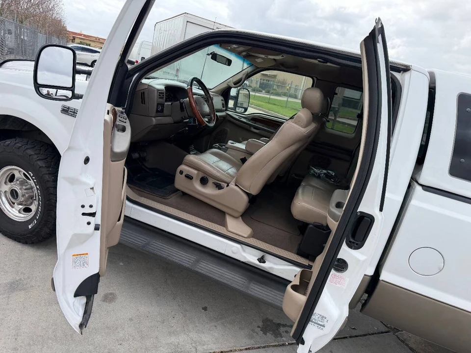 2002 Ford Super Duty 1st Gen - Image 20 of 21