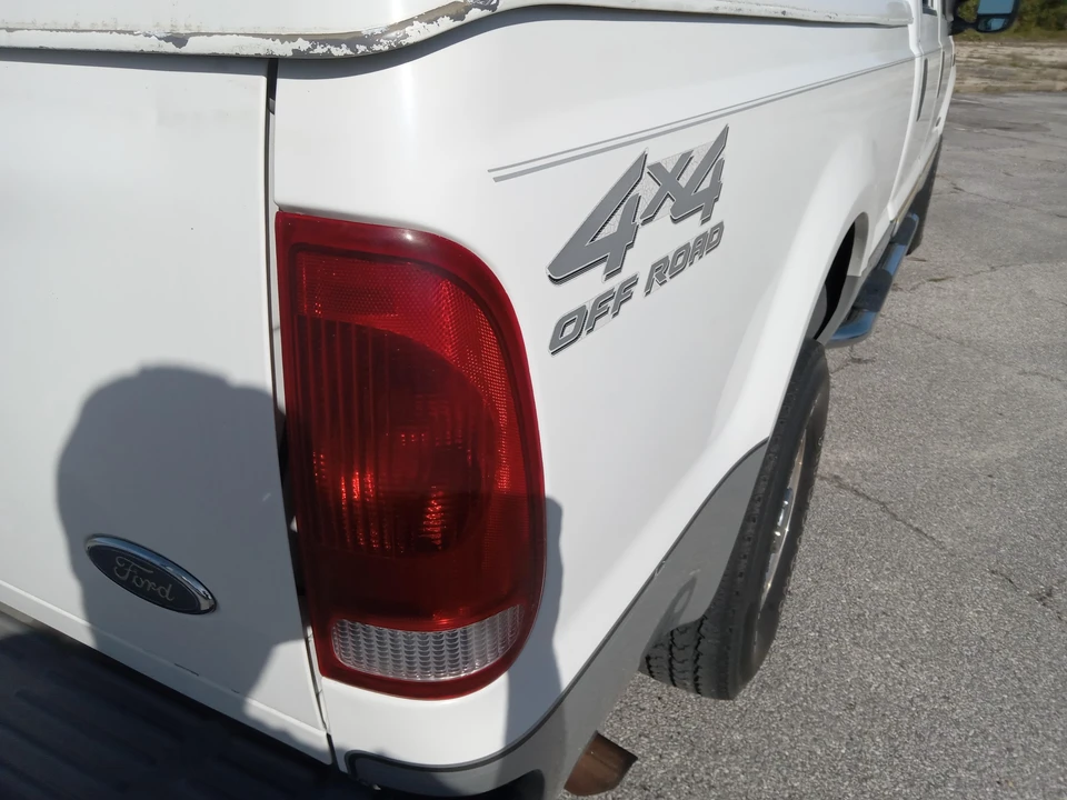 2002 Ford Super Duty 1st Gen - Image 23 of 31