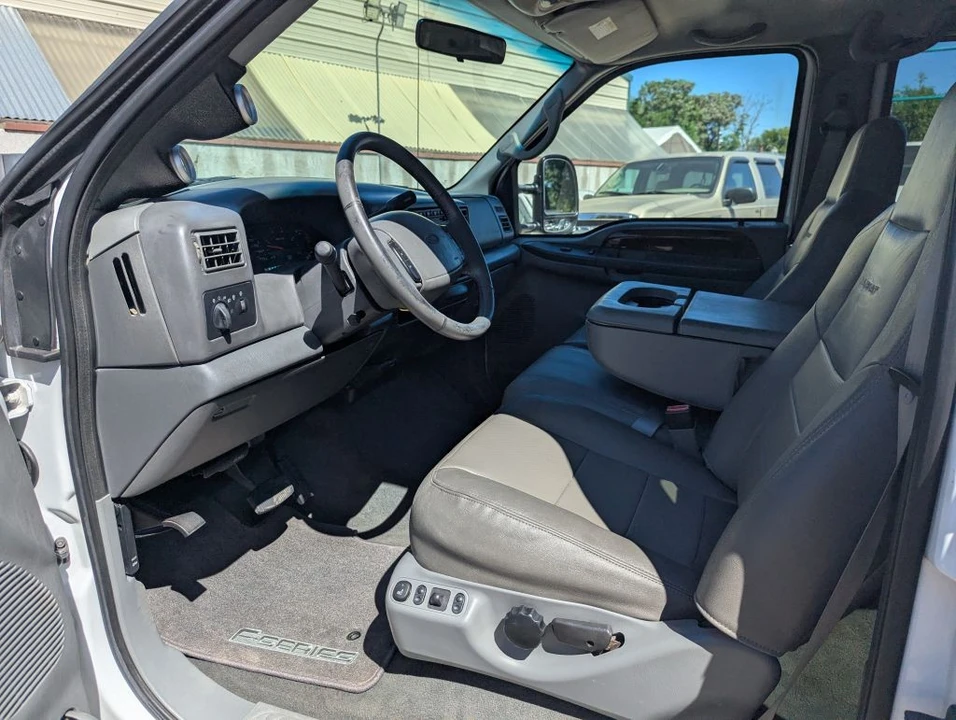 2002 Ford Super Duty 1st Gen - Image 13 of 16