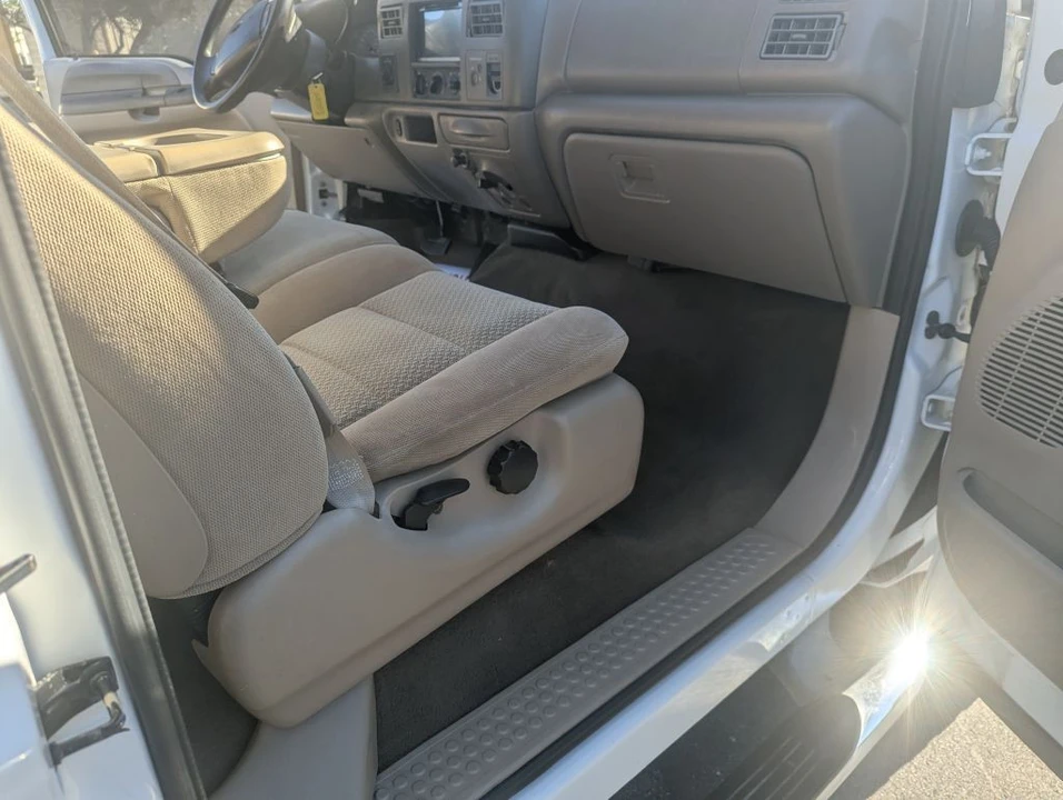 2002 Ford Super Duty 1st Gen - Image 17 of 18