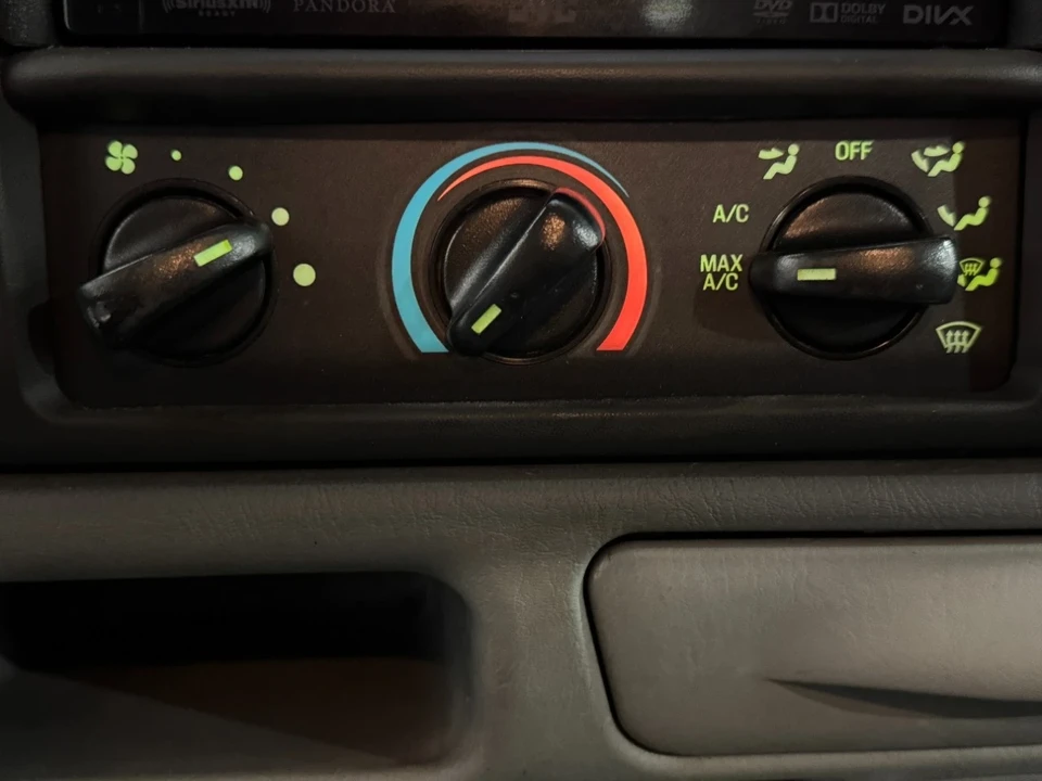 2002 Ford Super Duty 1st Gen - Image 10 of 12