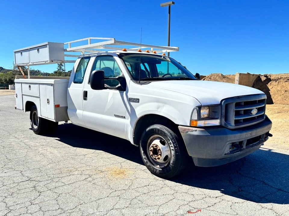 2002 Ford Super Duty 1st Gen - Image 2 of 12