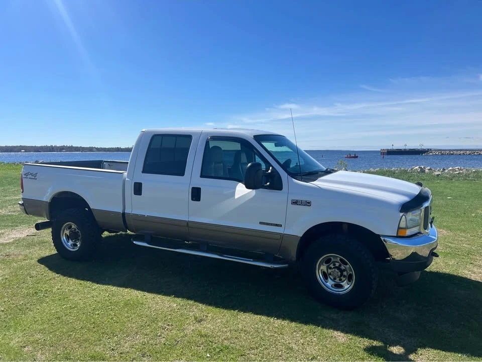 2002 Ford Super Duty 1st Gen - Image 2 of 13