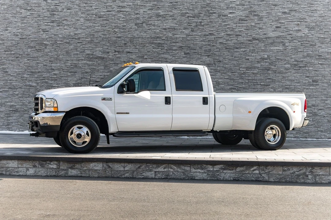 2002 Ford Super Duty 1st Gen - Image 2 of 21