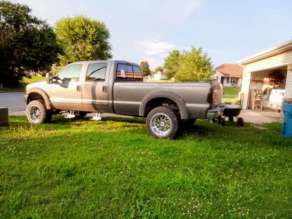 2002 Ford Super Duty 1st Gen - Image 2 of 9