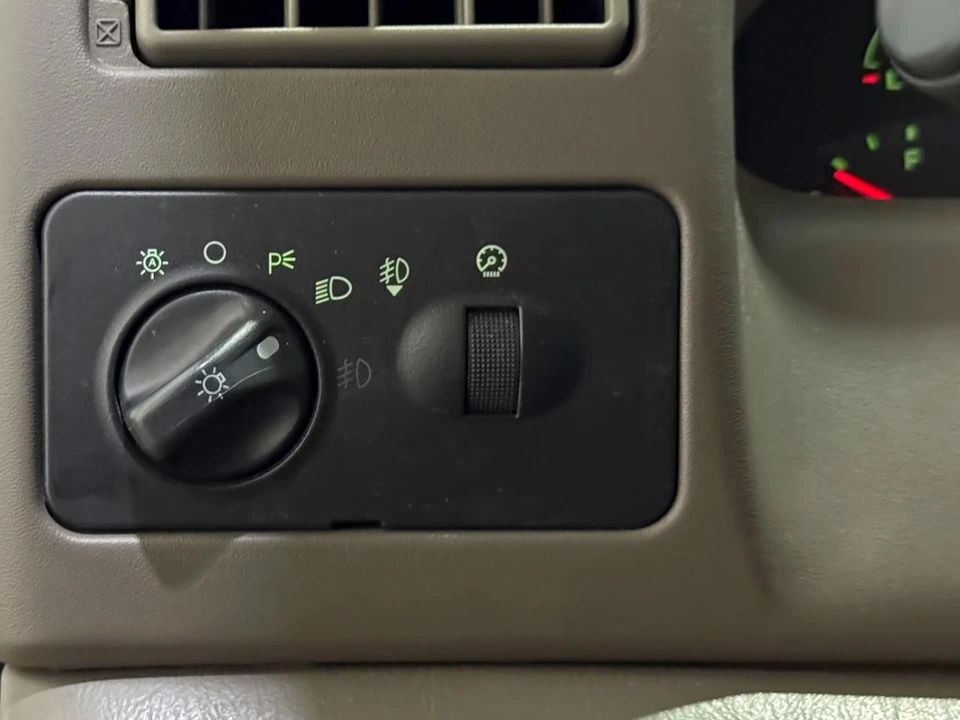 2002 Ford Super Duty 1st Gen - Image 5 of 14