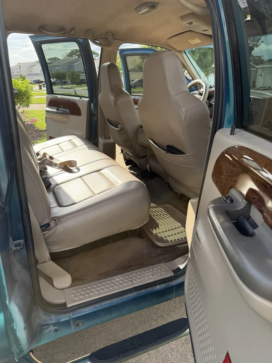 2002 Ford Super Duty 1st Gen - Image 9 of 16