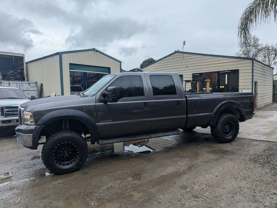 2002 Ford Super Duty 1st Gen - Image 2 of 19