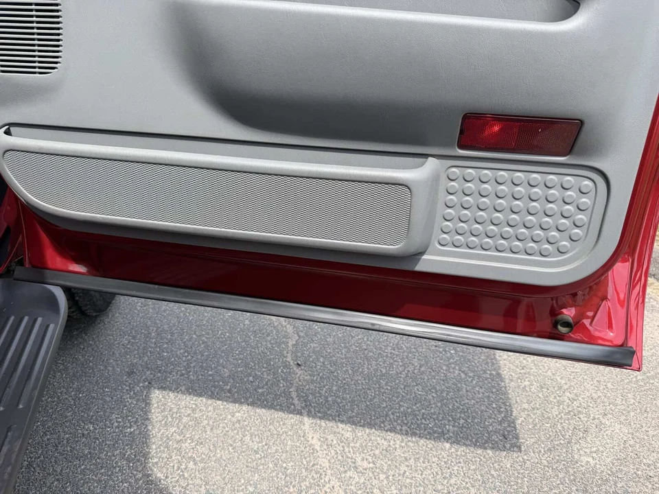2002 Ford Super Duty 1st Gen - Image 17 of 27