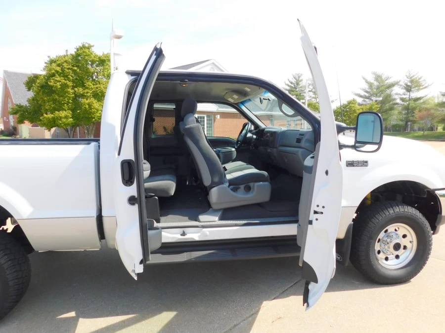 2002 Ford Super Duty 1st Gen - Image 18 of 21