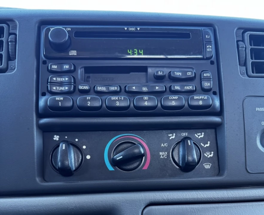 2002 Ford Super Duty 1st Gen - Image 16 of 20