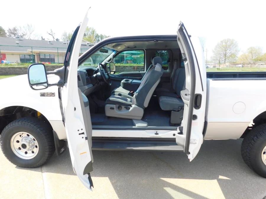 2002 Ford Super Duty 1st Gen - Image 12 of 21