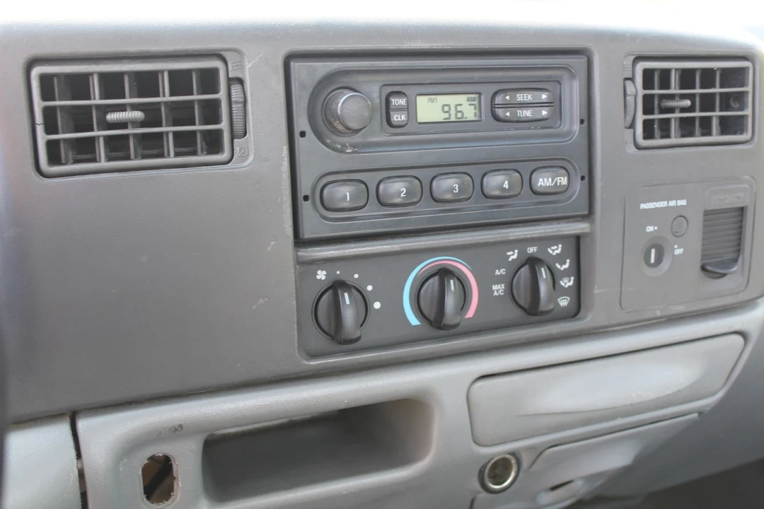 2002 Ford Super Duty 1st Gen - Image 11 of 12