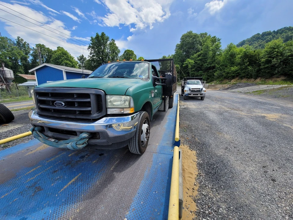 2002 Ford Super Duty 1st Gen - Image 3 of 11